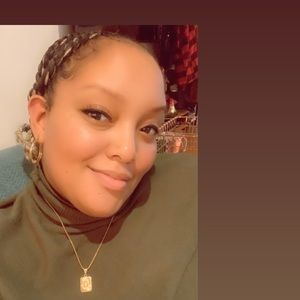 Meet your Posher, Edna